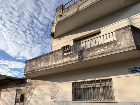 Depto Tipo Casa en Venta de 4 ambientes