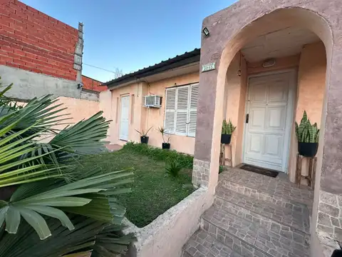 Intendente Dastugue 2100