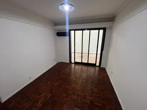 Habana 3700, Piso PB