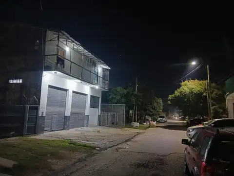 Local en Alquiler en Solares Del Norte, $ 500.000