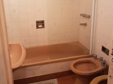 CHALET DE 5 AMBIENTES EL FARO