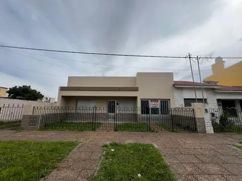 CASA IMPECABLE EN SAN JERONIMO NORTE