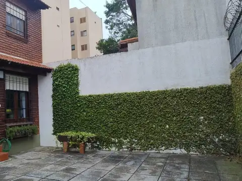 HERMOSO DUPLEX TRES AMBIENTES A 200 MTS DEL MAR - IDEAL PARA VACACIONAR