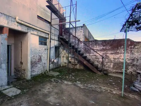 CALLE 239 600