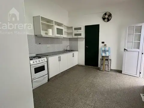 Alquiler casa 3/4 dormitorios con patio y terraza, La Plata