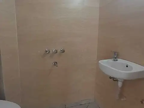 Local  en Alquiler en La Plata, G.B.A. Zona Sur, Argentina