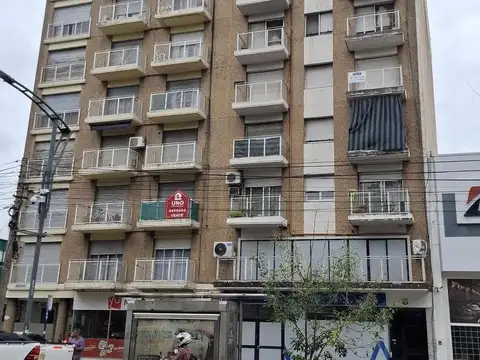 Venta departamento un dormitorio en Rosario - sobre avenida San Martin