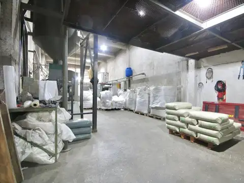 Galpon en Venta en Villa Dominico, USD 410.000