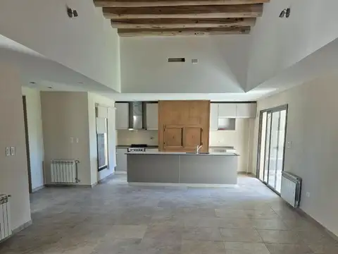 Casa en Alquiler en Maipú, USD 1.000