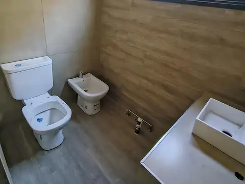 Casa 6 ambientes con 3 baños