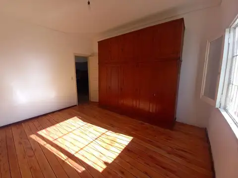 venta de Ph dos ambientes con patio, jardin y terraza wilde