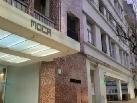 Av. Montes De Oca 200