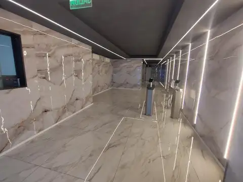 Oficina en Venta con 2 cocheras