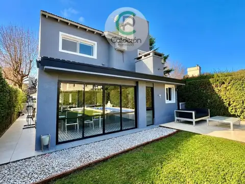 Casa 4 ambientes con 3 baños