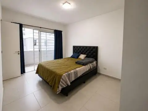 Depto Tipo Casa en Alquiler con 1 cocheras