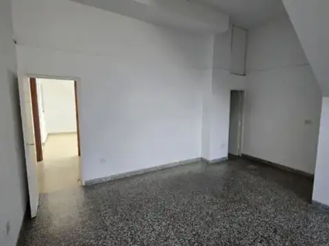 Depto Tipo Casa 4 ambientes con 2 baños
