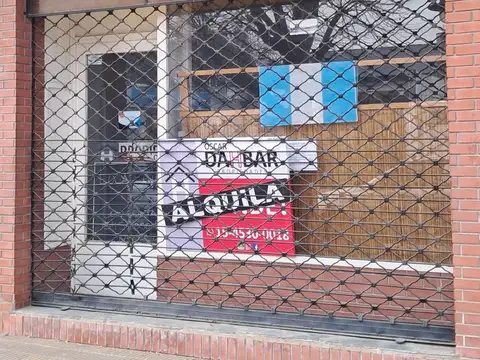 LOCAL COMERCIAL AMPLIA VIDRIERA