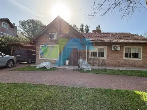 Venta de casa en Los Quinchos CC
