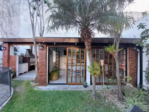 Casa en Venta con 1 cochera