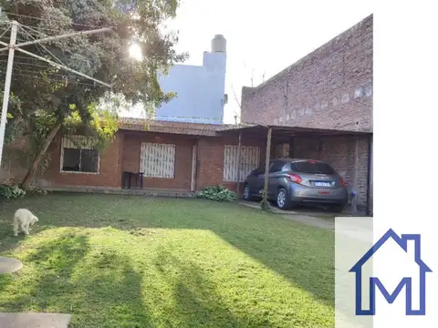 Chalet en alquiler de 2 dormitorios c/ cochera en San Miguel