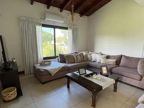CASA EN VENTA - PRADERAS DE SAN LORENZO