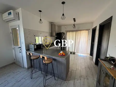Casa 3 ambientes con 2 baños