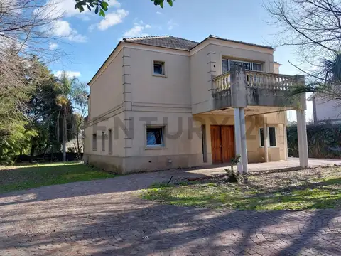 Casa a remodelar Barrio La Delfina, Pilar.