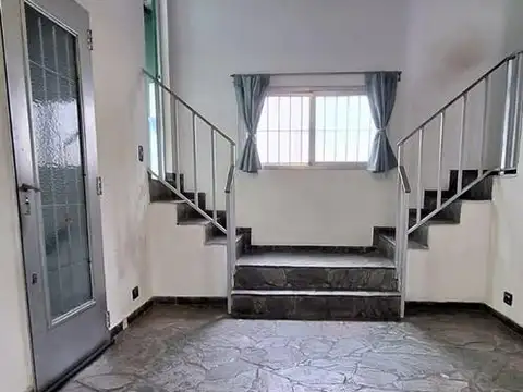 Depto Tipo Casa en Venta en Villa Luro, USD 96.000