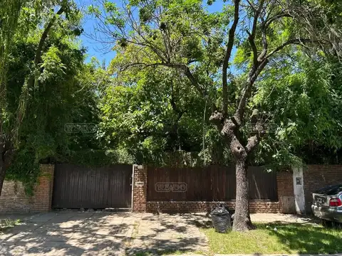 Casa Chalet  en Venta en Olivos, Vicente López, G.B.A. Zona Norte