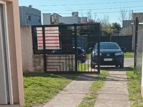 Fisherton. Alippi 9000. A estrenar. Dos dormitorios, dos baños. Cochera pasante
