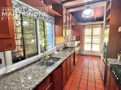 6 Has Con Casa En Venta En manzanares, Pilar.