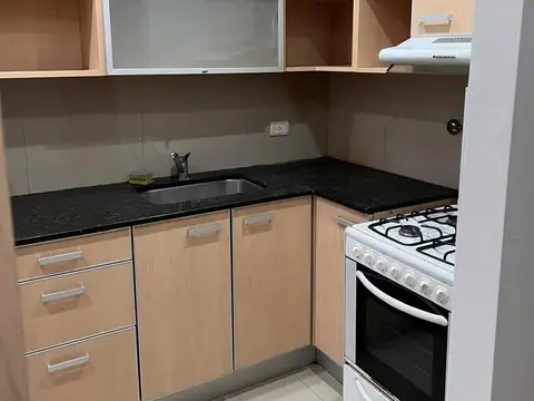 Departamento en Alquiler en Primera Junta, $ 1.100.000