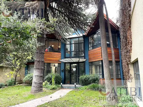 Amplia Casa con Jardín en pleno centro de Bariloche