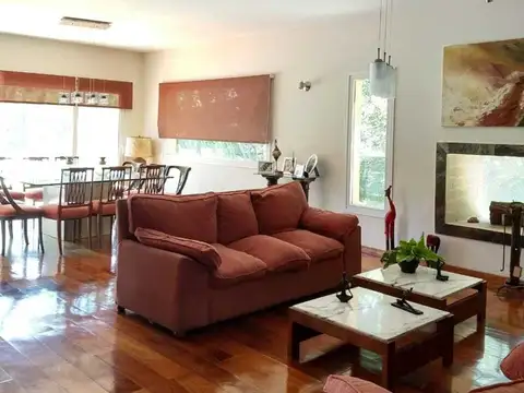 Casa  en Venta en La Peregrina, Pilar, G.B.A. Zona Norte