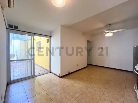 Venta Departamento de pasillo de 2 Dormitorios en República de la Sexta, Rosario
