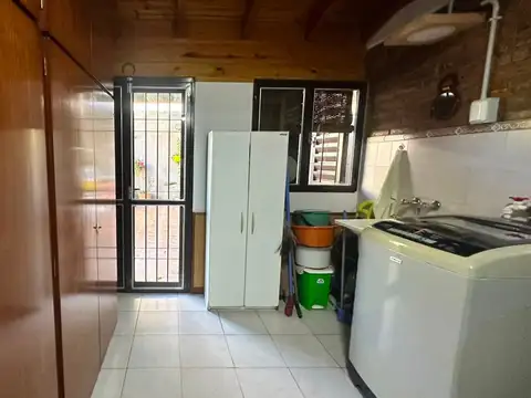 Casa 4 ambientes con 1 baño