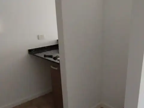 Departamento Monoambiente frente, balcon, SUM, Impec. - Artigas al 4900