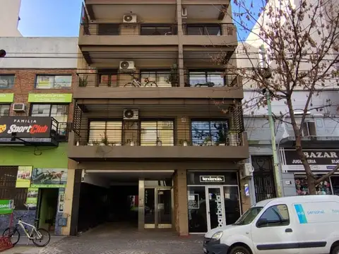 Departamento Monoambiente frente, balcon, SUM, Impec. - Artigas al 4900