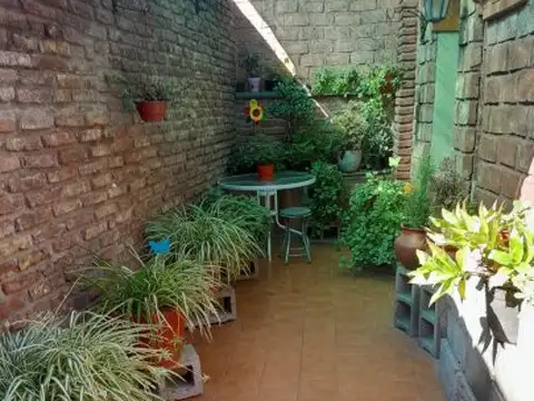 Depto Tipo Casa en Venta en Isidro Casanova, USD 65.000