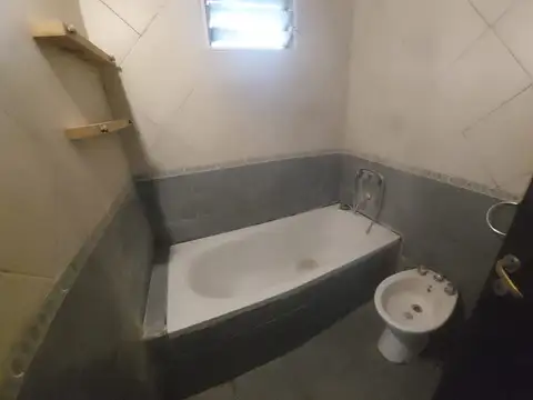 Juan B Justo 100, Piso pb