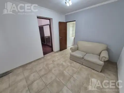 Casa 2 ambientes con 1 baño