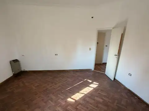 Depto Tipo Casa en Venta en Villa Luro, USD 135.000
