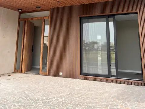 Casa  en Venta en El Yacht, Nordelta, Tigre