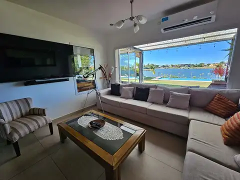 VENTA CASA 4 AMB A LA LAGUNA SAN SEBASTIAN AREA 10