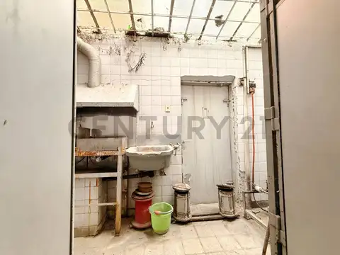 Malabia 200, Piso 0