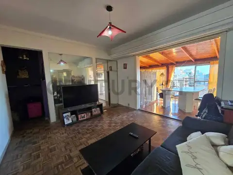 VENTA DEPARTAMENTO 2 AMBIENTES - FLORES