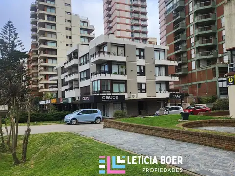 Departamento  3 amb  en el Centro de Pinamar al frente céntrico a 300 m. de la playa