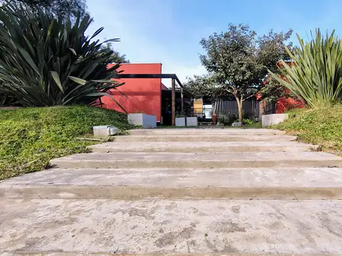 Casa 5 Ambientes en Barrio Privado | 4 Dormitorios, Pileta y Quincho