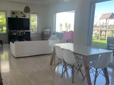 Casa en Venta en El Canton - Norte, USD 350.000