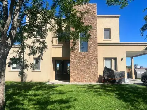 Vta Casa 5 Ambientes - El Cantón, Norte